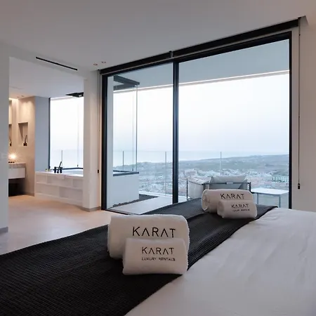 Karat Kai Torviscas * 아데제